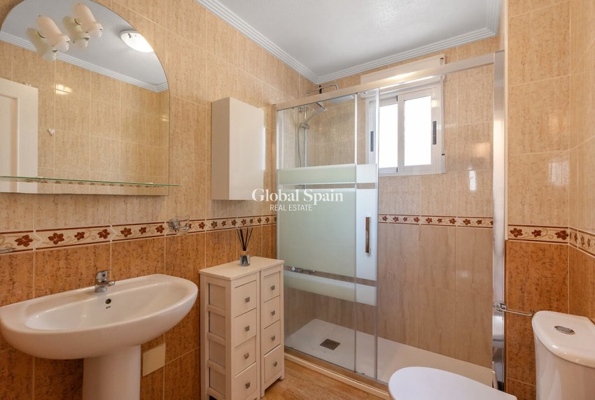 Wiederverkauf - WOHNUNG -
ORIHUELA COSTA - Playa Flamenca