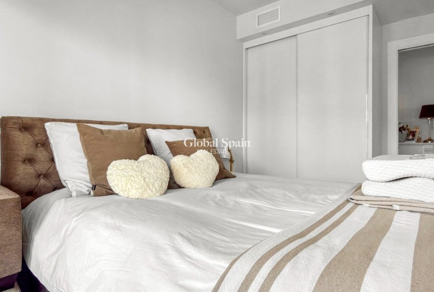 Wiederverkauf - WOHNUNG -
ORIHUELA COSTA - Playa Flamenca