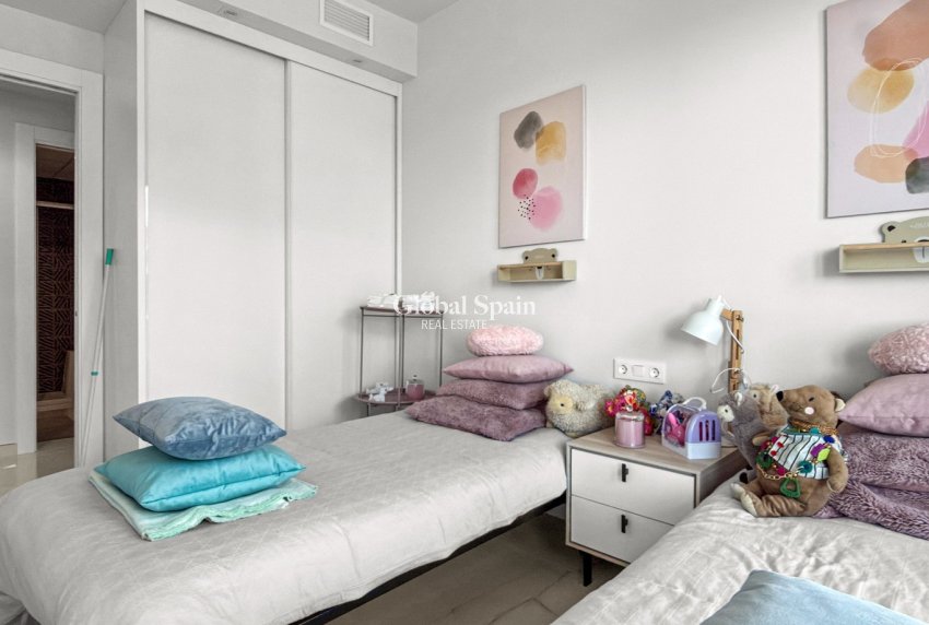 Wiederverkauf - WOHNUNG -
ORIHUELA COSTA - Playa Flamenca