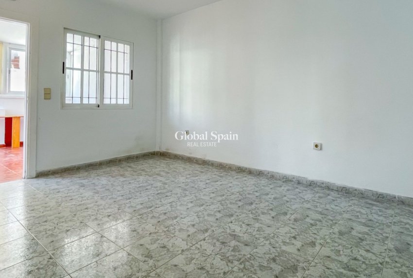 Wiederverkauf - WOHNUNG -
ORIHUELA COSTA - Playa Flamenca