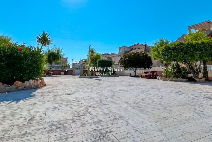 Wiederverkauf - WOHNUNG -
ORIHUELA COSTA - Playa Flamenca