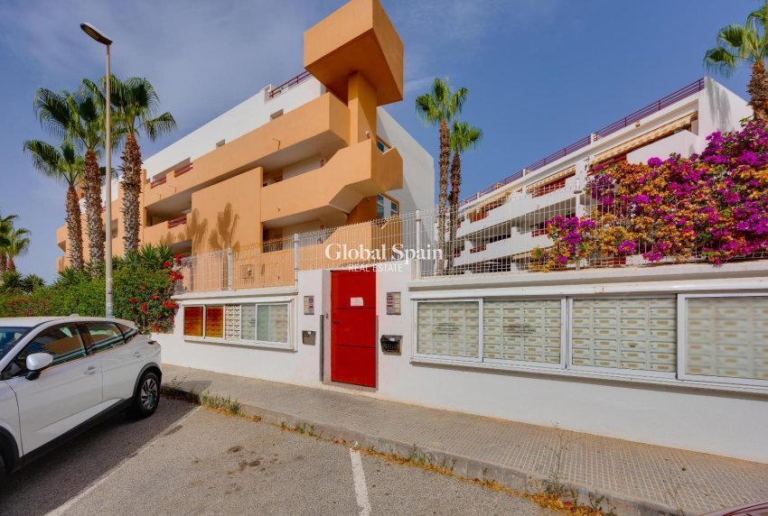 Wiederverkauf - WOHNUNG -
ORIHUELA COSTA - Playa Flamenca