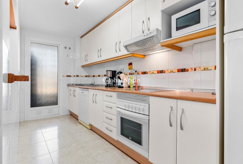 Wiederverkauf - WOHNUNG -
ORIHUELA COSTA - Playa Flamenca