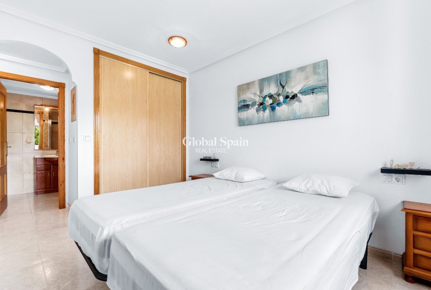 Wiederverkauf - WOHNUNG -
ORIHUELA COSTA - Playa Flamenca