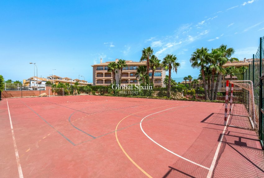 Wiederverkauf - WOHNUNG -
ORIHUELA COSTA - Playa Flamenca