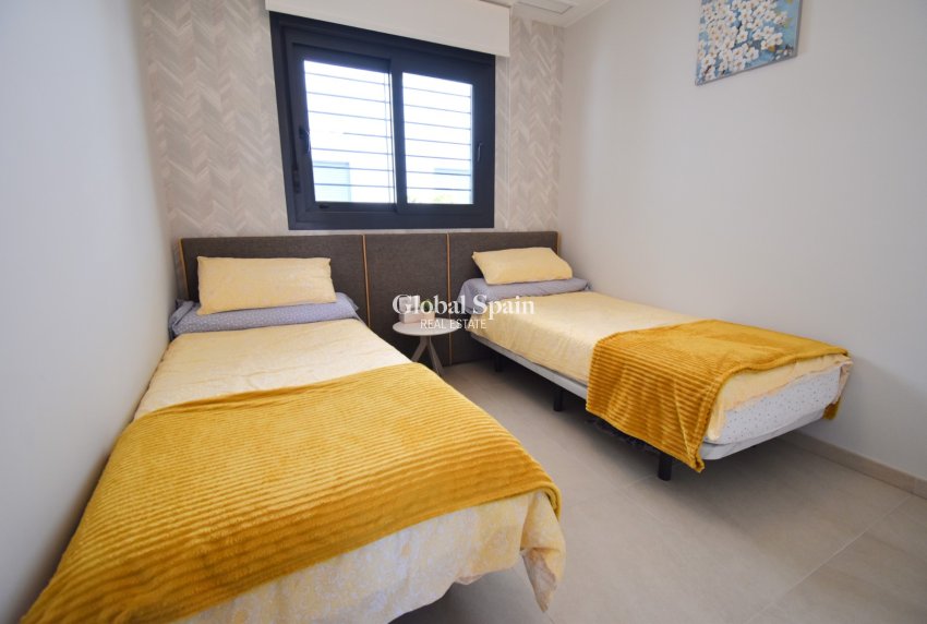 Wiederverkauf - WOHNUNG -
Orihuela Costa - Playa Flamenca