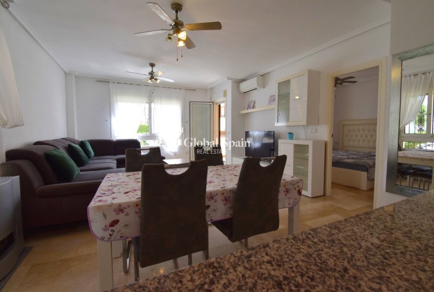 Wiederverkauf - WOHNUNG -
Orihuela Costa - Playa Flamenca