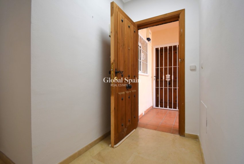 Wiederverkauf - WOHNUNG -
Orihuela Costa - Playa Flamenca