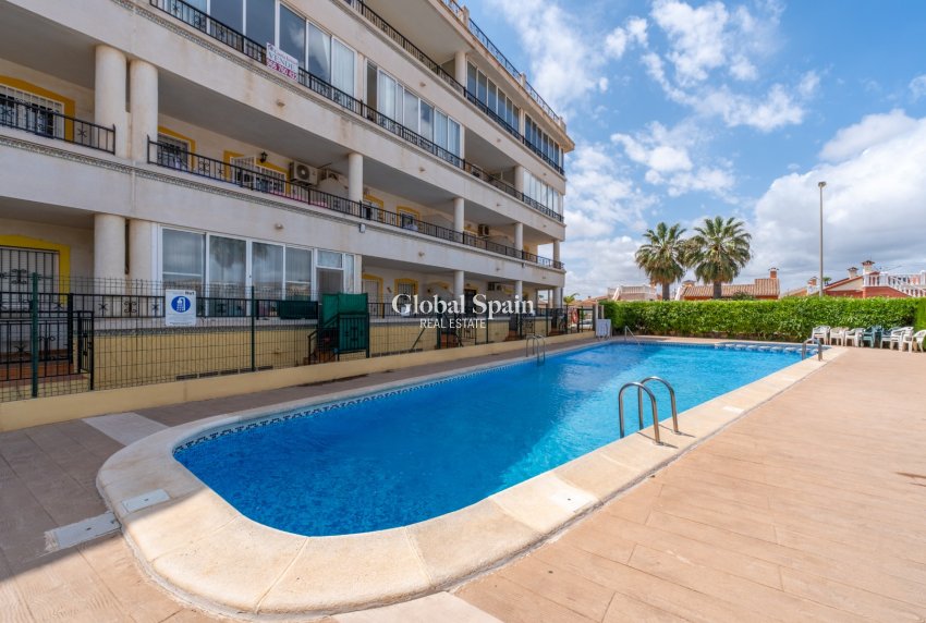 Wiederverkauf - WOHNUNG -
Orihuela Costa - Playa Flamenca