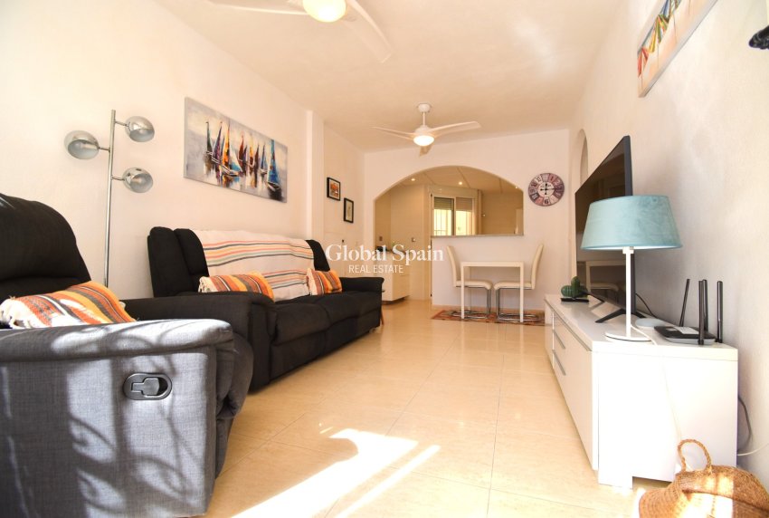 Wiederverkauf - WOHNUNG -
ORIHUELA COSTA - Playa Flamenca