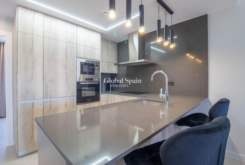 Wiederverkauf - Wohnung -
ORIHUELA COSTA - Punta Prima