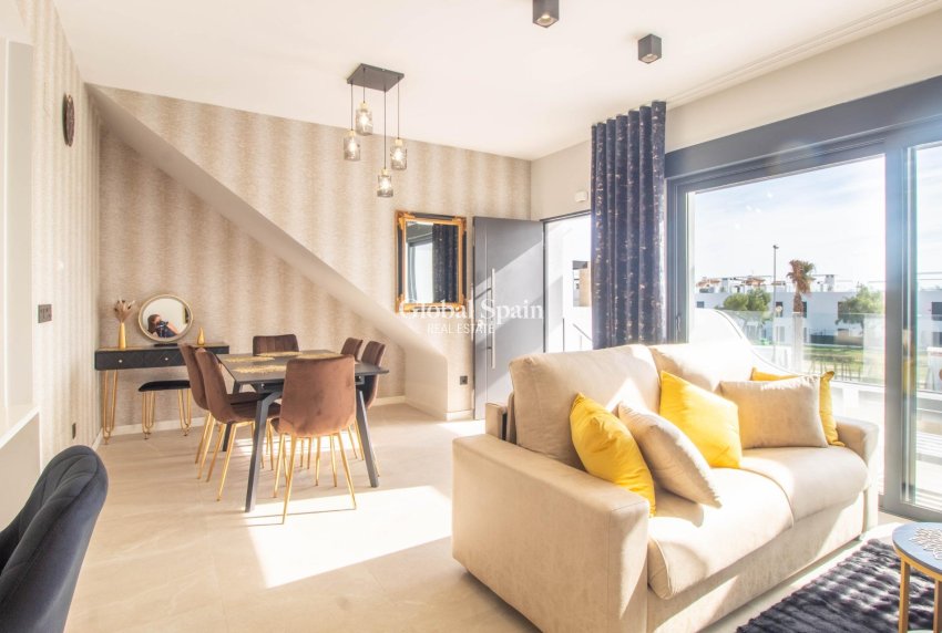 Wiederverkauf - Wohnung -
ORIHUELA COSTA - Punta Prima