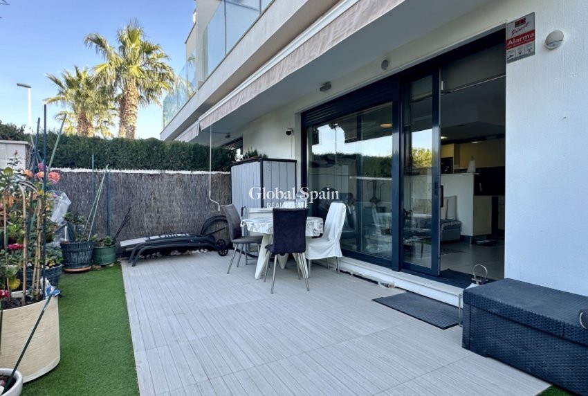 Wiederverkauf - WOHNUNG -
ORIHUELA COSTA - Punta Prima