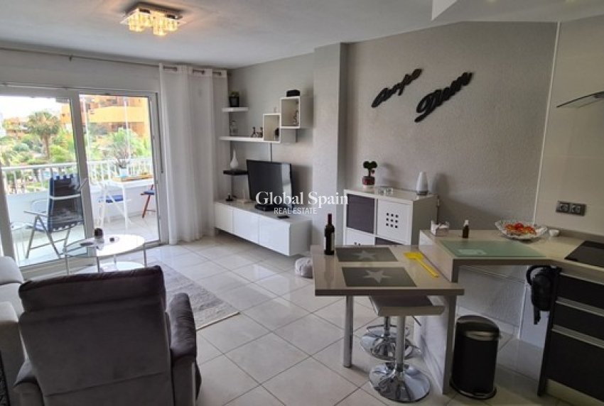 Wiederverkauf - WOHNUNG -
ORIHUELA COSTA - Punta Prima