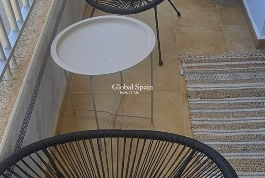 Wiederverkauf - WOHNUNG -
ORIHUELA COSTA - Punta Prima