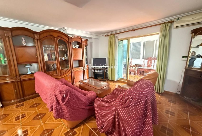 Wiederverkauf - WOHNUNG -
ORIHUELA COSTA - Punta Prima