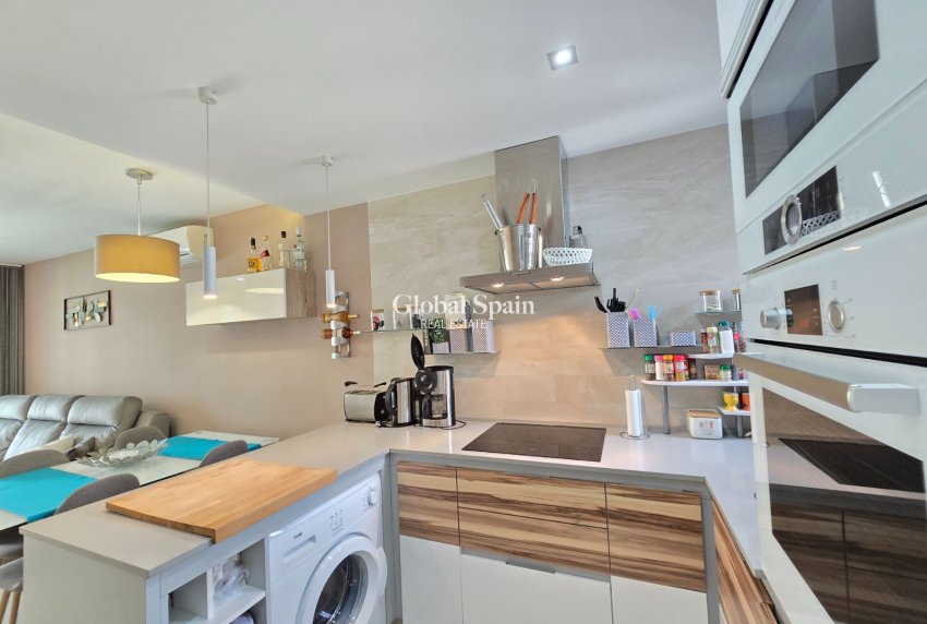 Wiederverkauf - WOHNUNG -
ORIHUELA COSTA - Punta Prima *