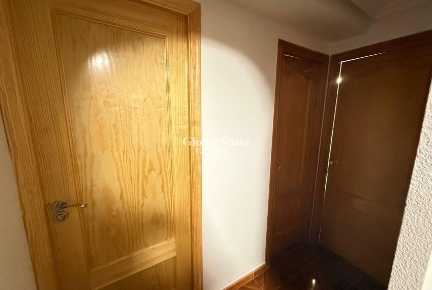 Wiederverkauf - WOHNUNG -
ORIHUELA COSTA - Punta Prima