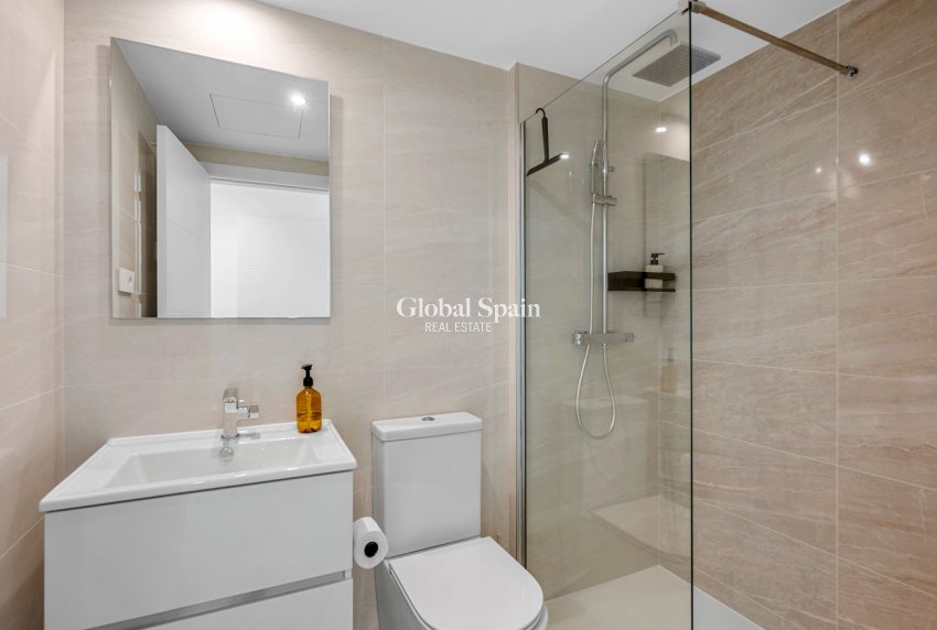 Wiederverkauf - WOHNUNG -
ORIHUELA COSTA - Punta Prima