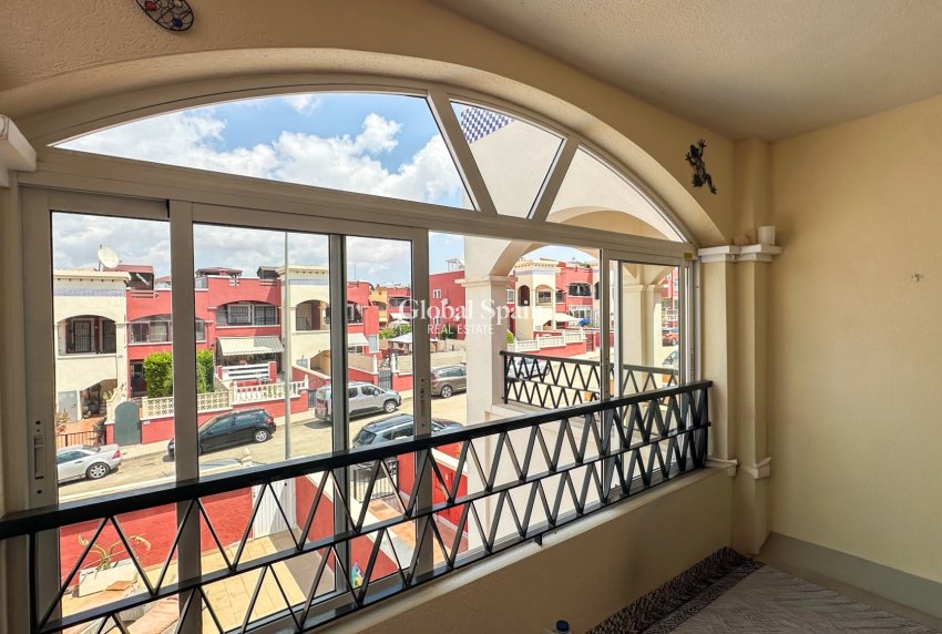 Wiederverkauf - WOHNUNG -
ORIHUELA COSTA - Punta Prima