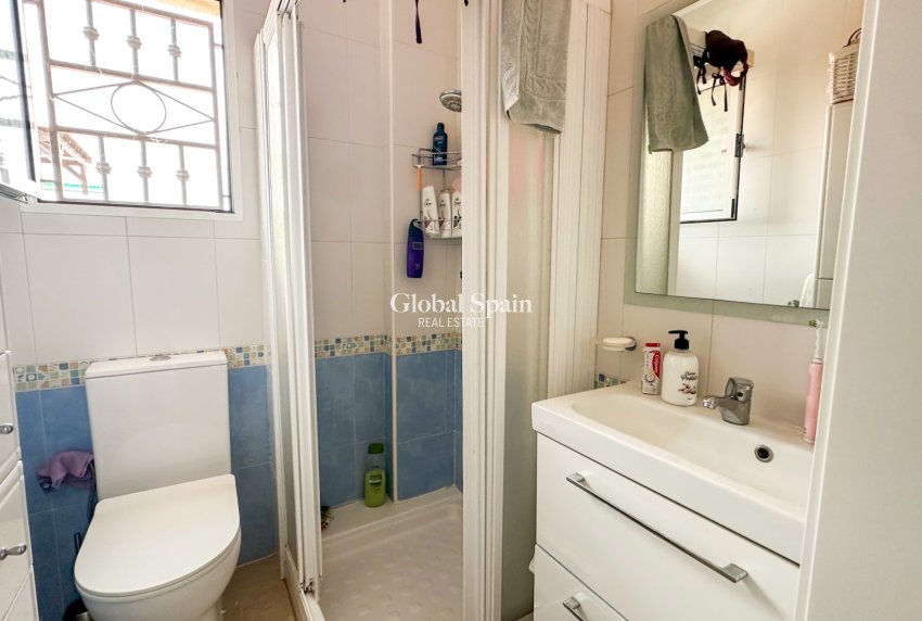 Wiederverkauf - WOHNUNG -
ORIHUELA COSTA - Punta Prima