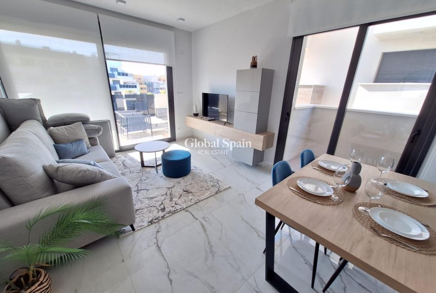 Wiederverkauf - WOHNUNG -
ORIHUELA COSTA - Punta Prima