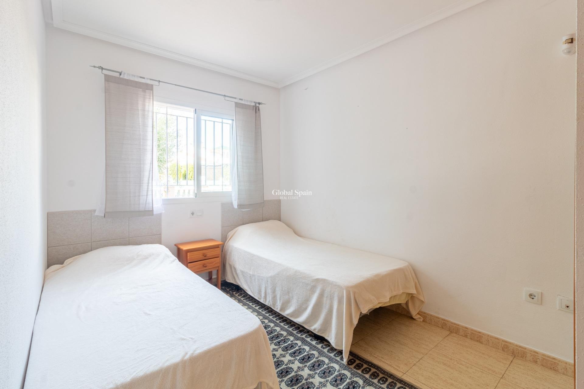 Wiederverkauf - WOHNUNG -
ORIHUELA COSTA - Punta Prima