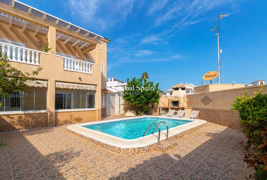 Wiederverkauf - WOHNUNG -
ORIHUELA COSTA - Punta Prima