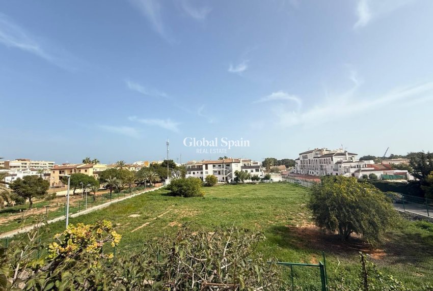 Wiederverkauf - WOHNUNG -
ORIHUELA COSTA - Punta Prima