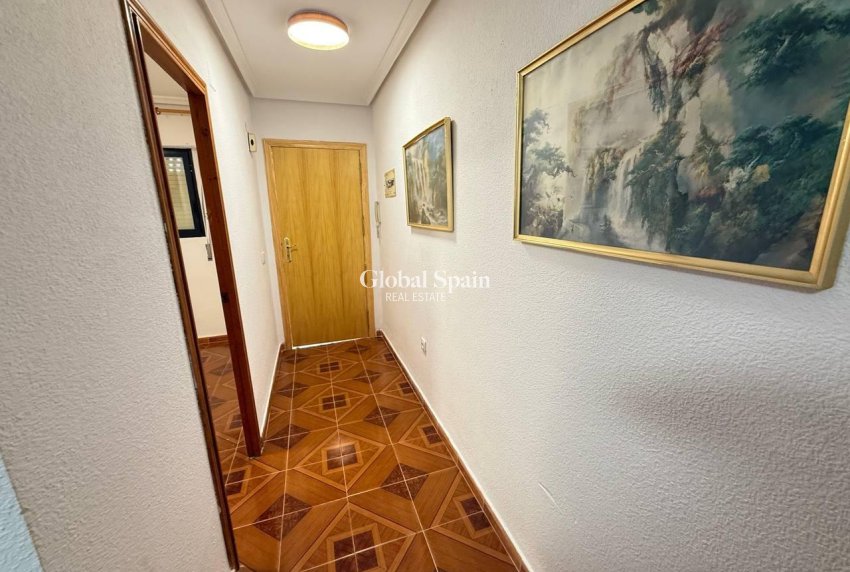Wiederverkauf - WOHNUNG -
ORIHUELA COSTA - Punta Prima
