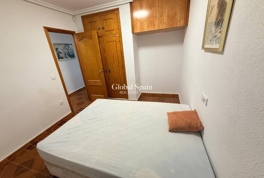 Wiederverkauf - WOHNUNG -
ORIHUELA COSTA - Punta Prima