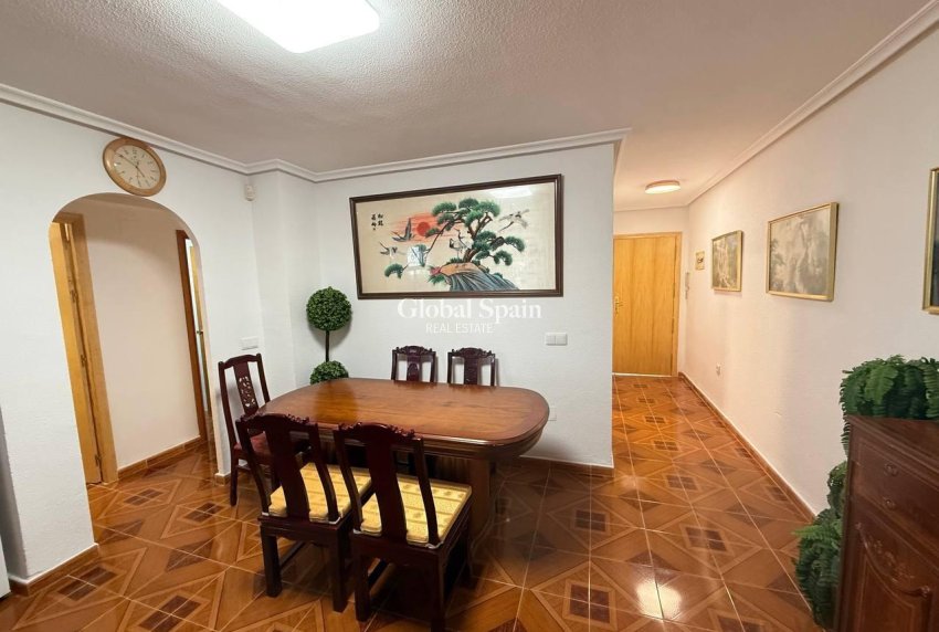 Wiederverkauf - WOHNUNG -
ORIHUELA COSTA - Punta Prima
