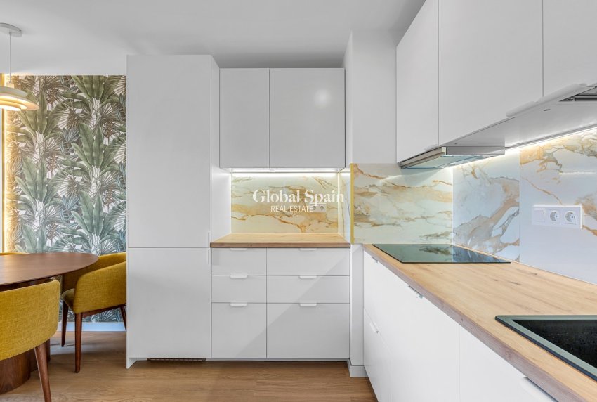 Wiederverkauf - WOHNUNG -
ORIHUELA COSTA - Punta Prima