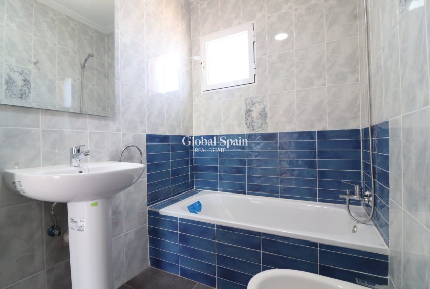 Wiederverkauf - WOHNUNG -
Orihuela Costa - Punta Prima