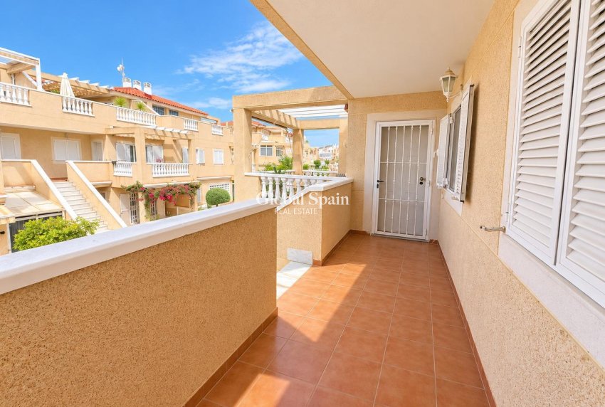 Wiederverkauf - WOHNUNG -
ORIHUELA COSTA - Punta Prima