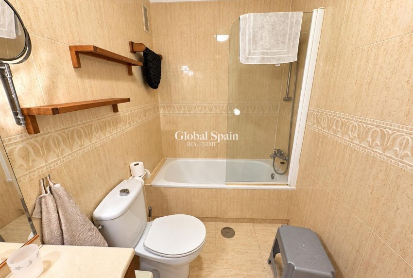 Wiederverkauf - WOHNUNG -
ORIHUELA COSTA - Punta Prima