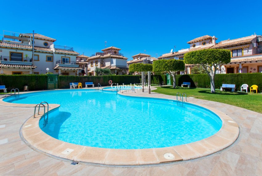Wiederverkauf - WOHNUNG -
ORIHUELA COSTA - Rocio Del Mar