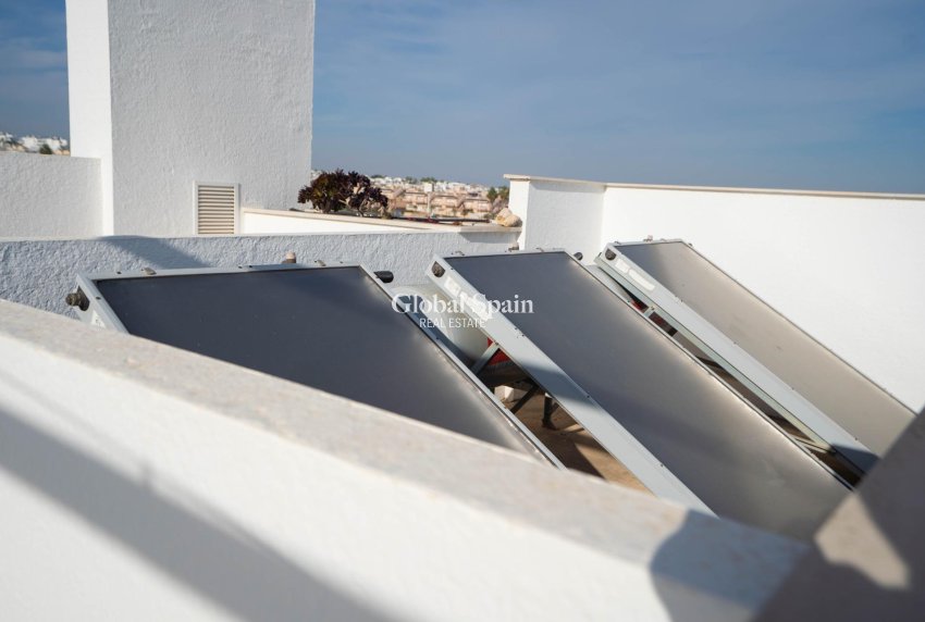 Wiederverkauf - WOHNUNG -
ORIHUELA COSTA - Rocio Del Mar