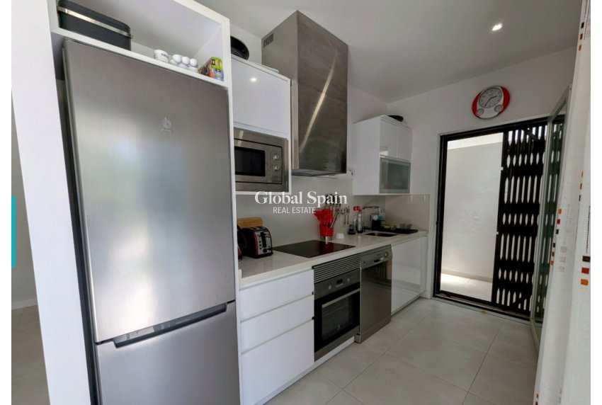 Wiederverkauf - Wohnung -
ORIHUELA COSTA - VILLAMARTÍN