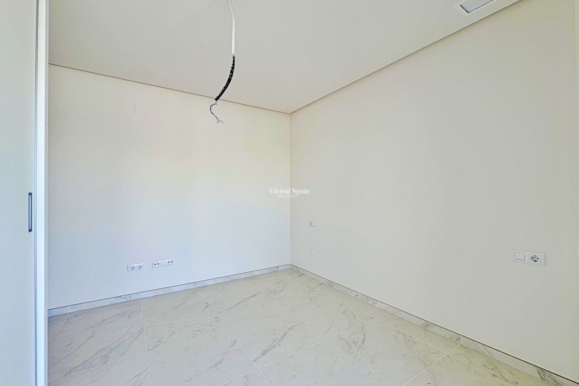 Wiederverkauf - WOHNUNG -
ORIHUELA COSTA - VILLAMARTÍN