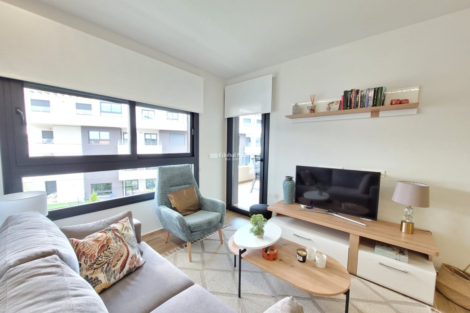 Wiederverkauf - WOHNUNG -
ORIHUELA COSTA - VILLAMARTÍN