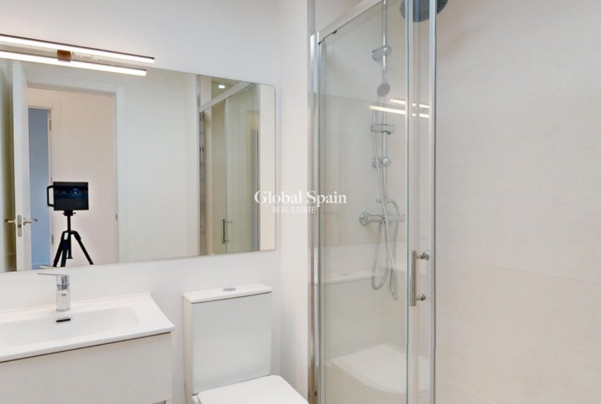 Wiederverkauf - WOHNUNG -
ORIHUELA COSTA - VILLAMARTÍN