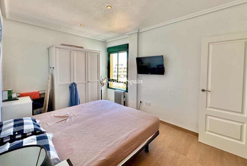 Wiederverkauf - WOHNUNG -
ORIHUELA COSTA - VILLAMARTÍN