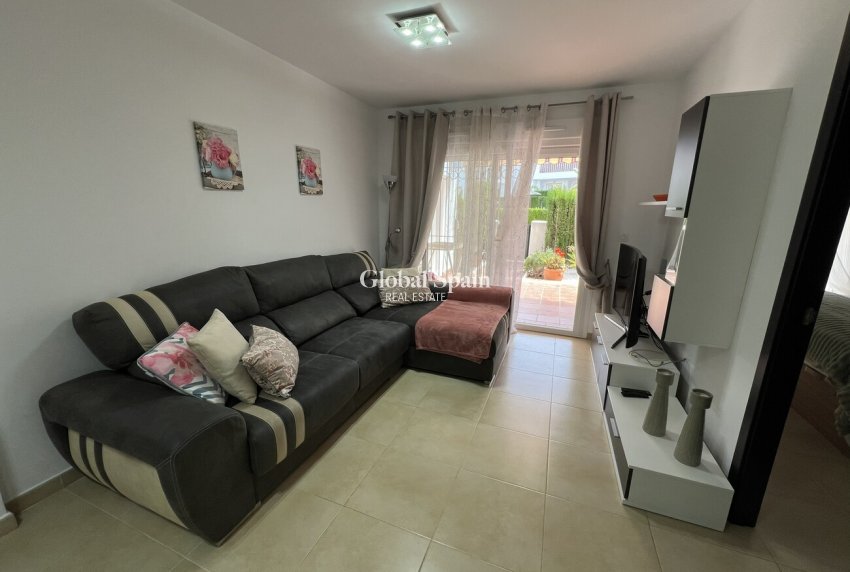 Wiederverkauf - WOHNUNG -
ORIHUELA COSTA - VILLAMARTÍN