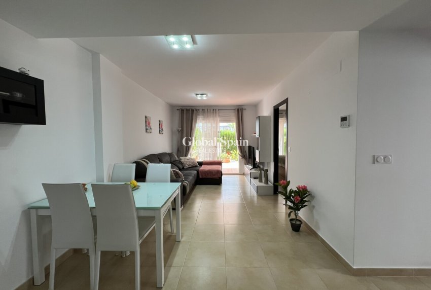 Wiederverkauf - WOHNUNG -
ORIHUELA COSTA - VILLAMARTÍN