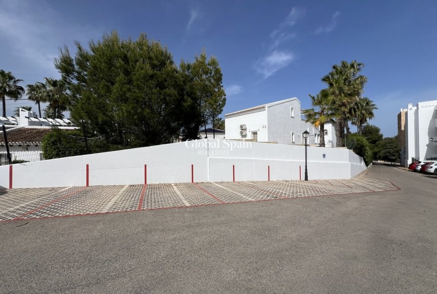 Wiederverkauf - WOHNUNG -
ORIHUELA COSTA - VILLAMARTÍN