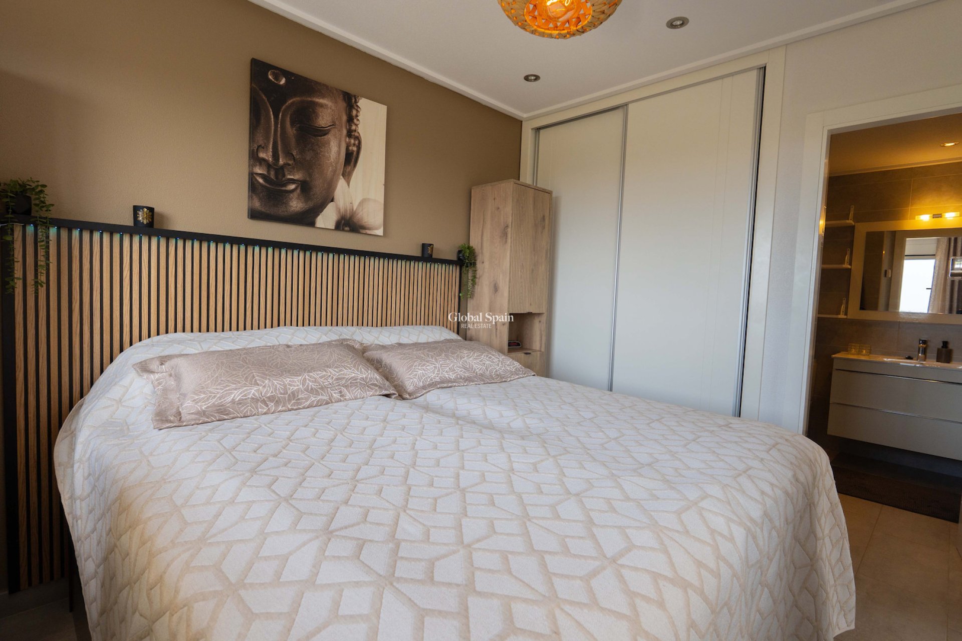 Wiederverkauf - WOHNUNG -
ORIHUELA COSTA - VILLAMARTÍN