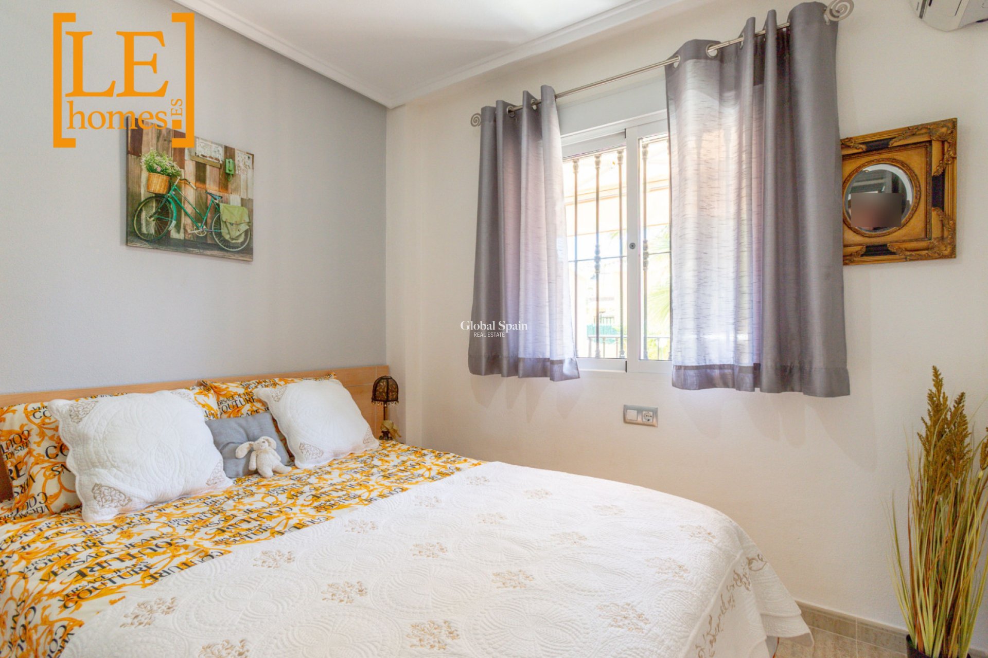 Wiederverkauf - WOHNUNG -
ORIHUELA COSTA - VILLAMARTÍN