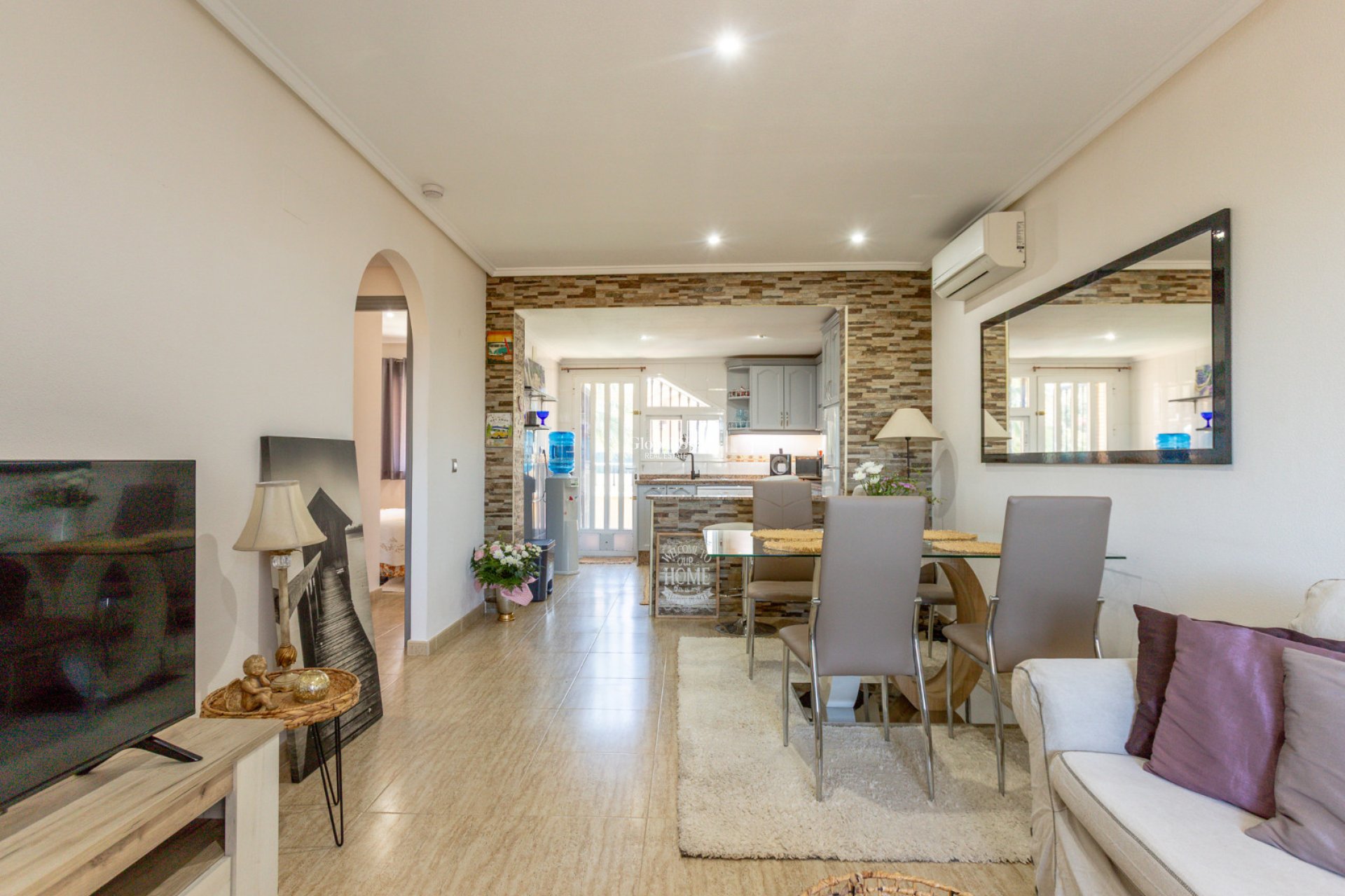 Wiederverkauf - WOHNUNG -
ORIHUELA COSTA - VILLAMARTÍN