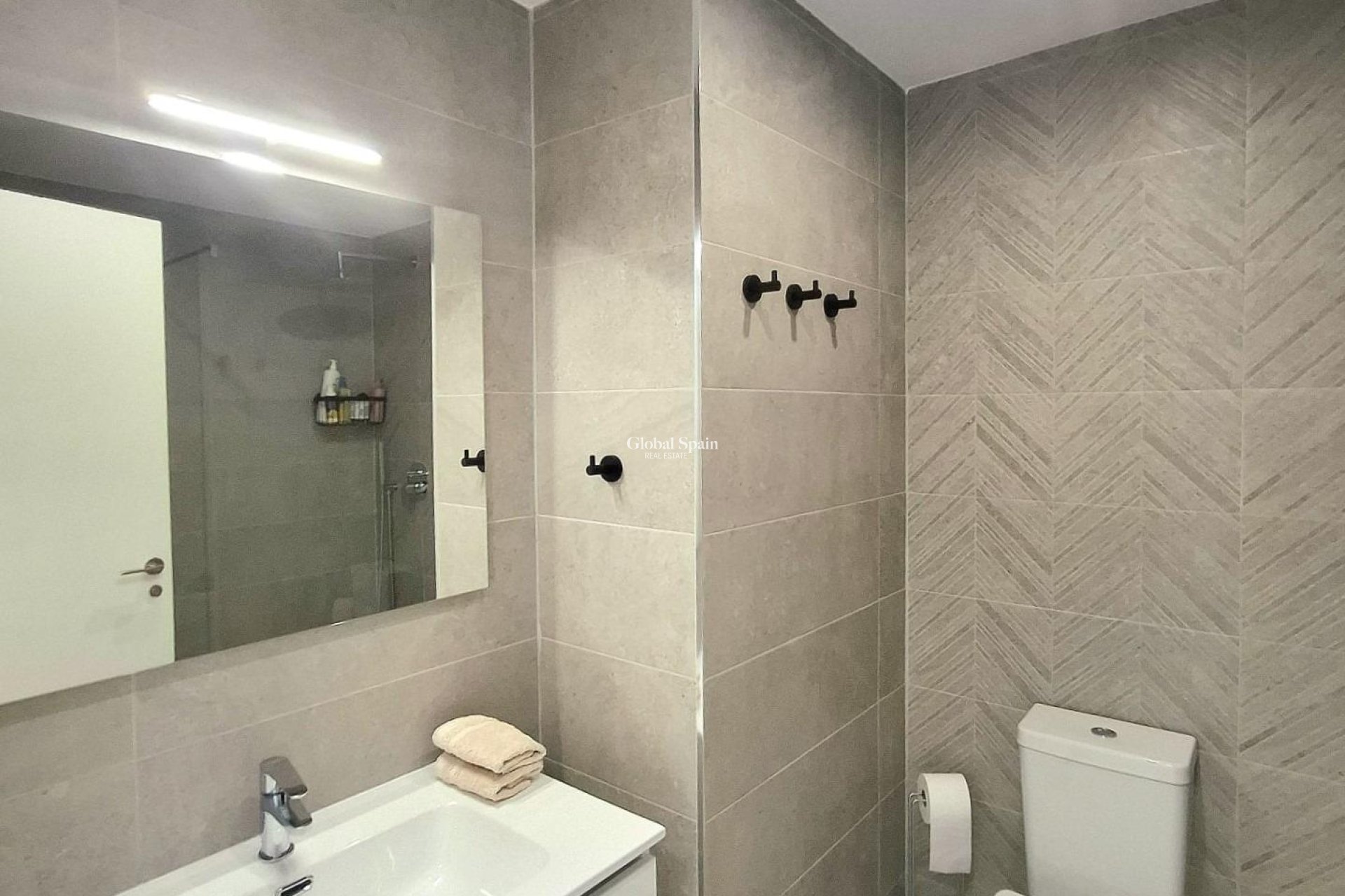 Wiederverkauf - WOHNUNG -
ORIHUELA COSTA - VILLAMARTÍN